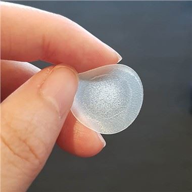 Parche de microagujas para el acné